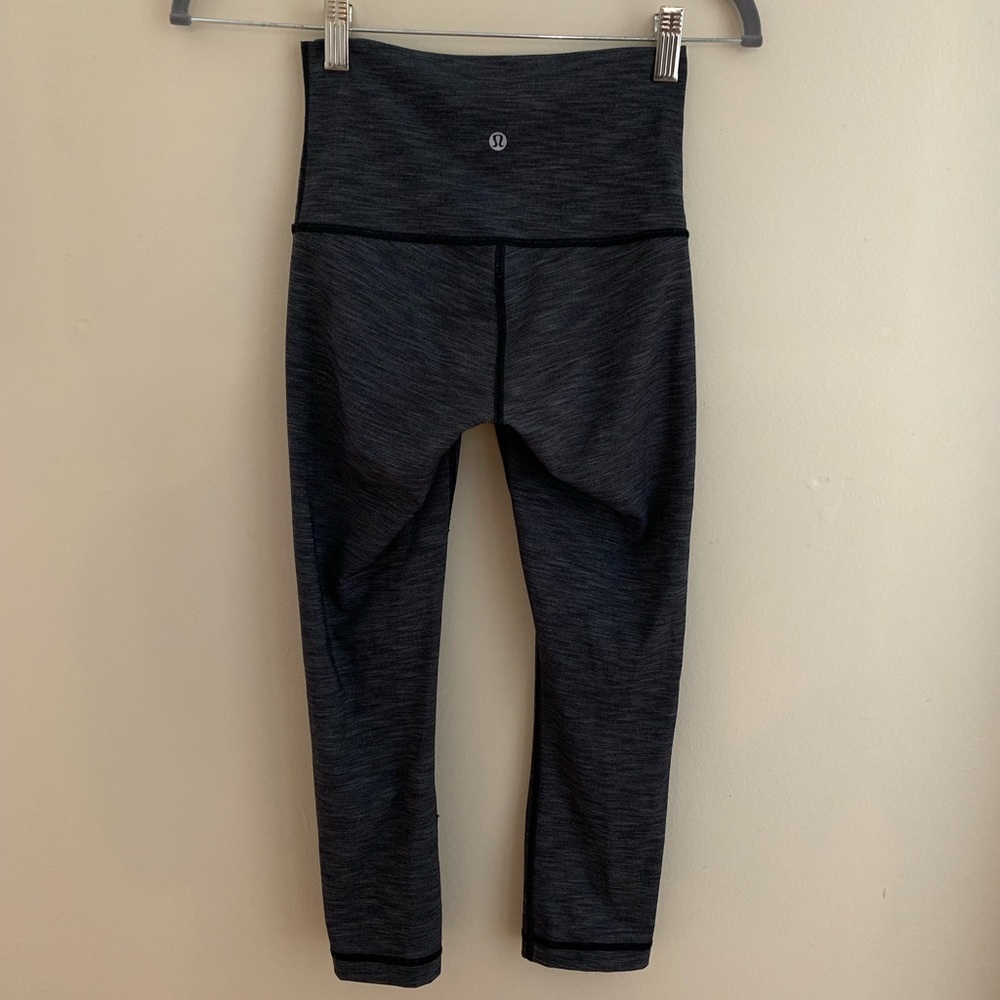 Lululemon Capri pants